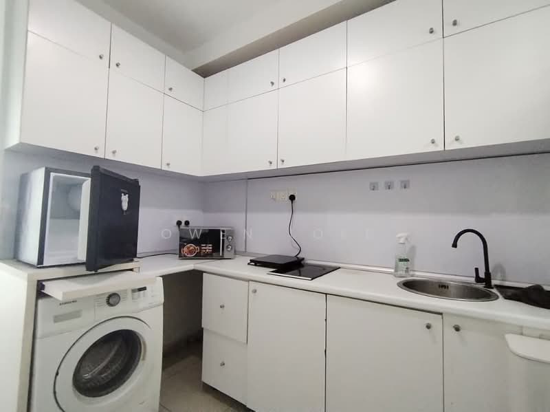 Servis Apartment untuk Disewa di Centrestage Designer Suite - Owen Loke - Kitchen - PropertyGuru.com.my