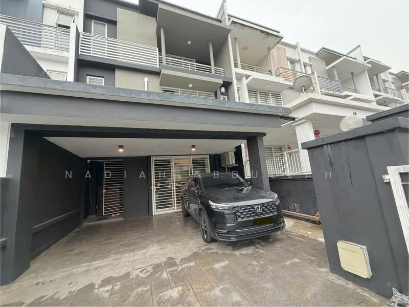 2.5-storey Terraced House for Sale in Sunway Alam Suria (Shah Alam) - Nadiah Abdullah - PropertyGuru.com.my