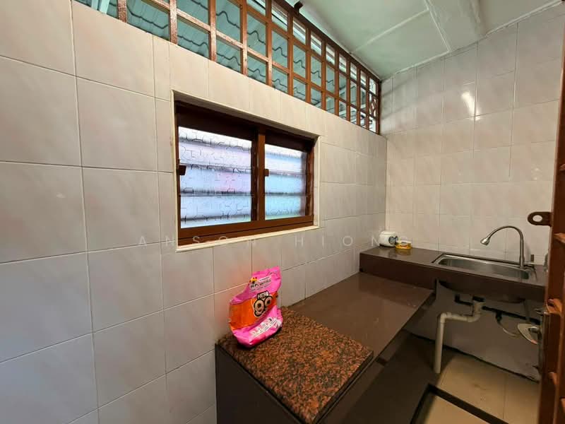 2-storey Terraced House for Rent in Taman Tan Sri Yaacob (Johor Bahru) - Anson Hiong - Kitchen - PropertyGuru.com.my