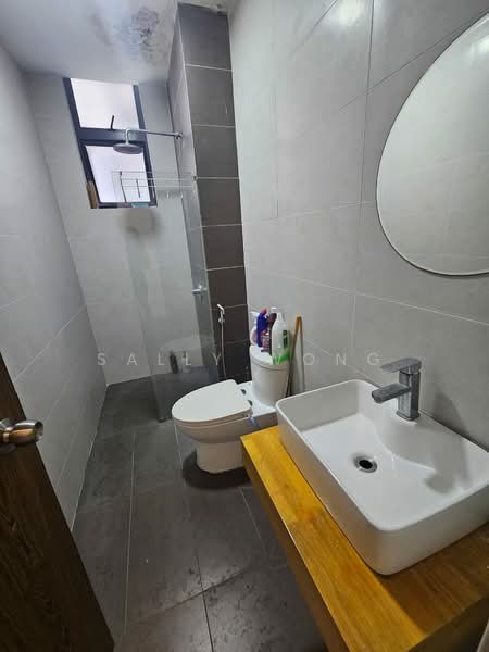Servis Apartment untuk Disewa di City of Green - Sally Wong - Bathroom - PropertyGuru.com.my