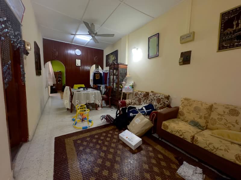 1-storey Terraced House for Sale in Seksyen 14 (Petaling Jaya) - Prem Kumar - Living Room - PropertyGuru.com.my