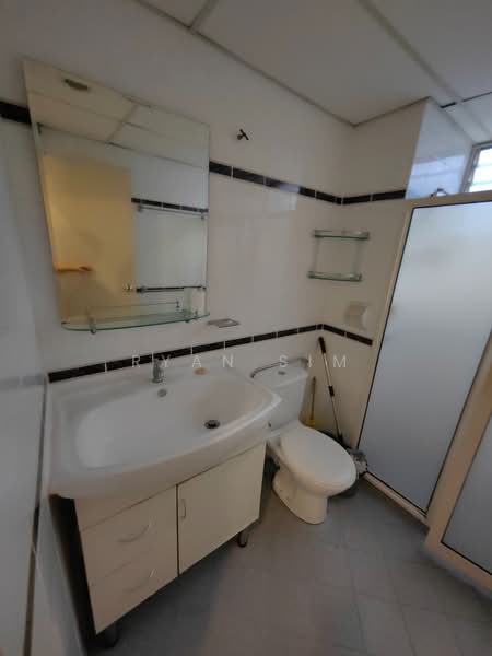 Condominium for Rent at Twin Towers - Ryan Sim - Bathroom - PropertyGuru.com.my