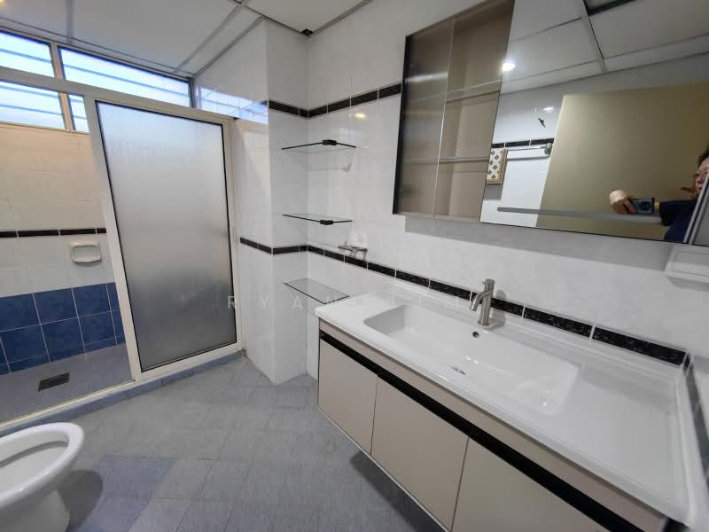 Kondominium untuk Disewa di Twin Towers - Ryan Sim - Bathroom - PropertyGuru.com.my