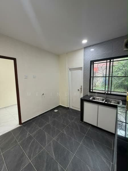 Rumah Teres 2 Tingkat untuk Dijual di Senai (Johor) - Melinda Ee - Kitchen - PropertyGuru.com.my