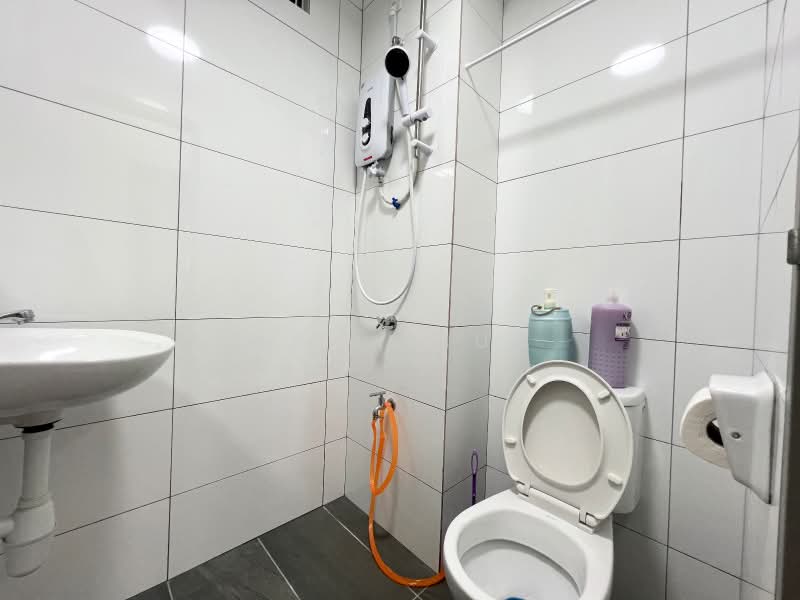 Servis Apartment untuk Dijual di Traders Garden @ Cheras Selatan - Max Chua - Bathroom - PropertyGuru.com.my