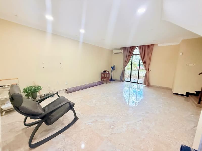 Terraced House for Sale in Kajang (Selangor) - Hassan Basri Suhaimi - Living Room - PropertyGuru.com.my