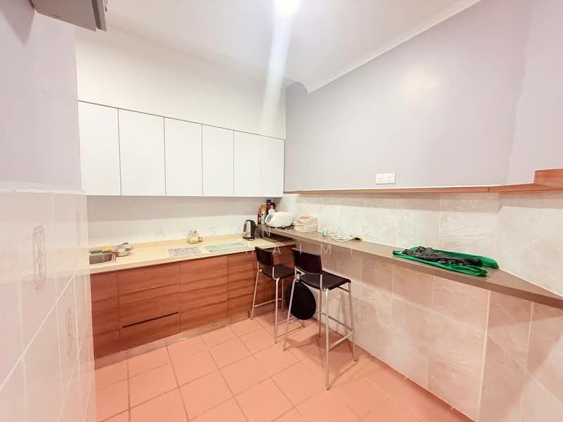 Terraced House for Sale in Kajang (Selangor) - Hassan Basri Suhaimi - Kitchen - PropertyGuru.com.my