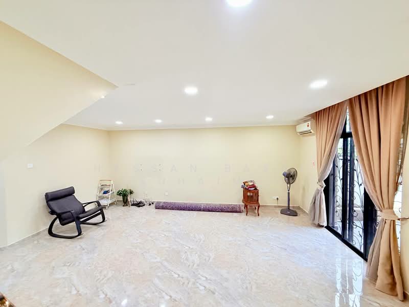 Terraced House for Sale in Kajang (Selangor) - Hassan Basri Suhaimi - Living Room - PropertyGuru.com.my