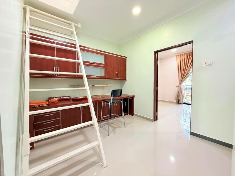 Terraced House for Sale in Kajang (Selangor) - Hassan Basri Suhaimi - Study - PropertyGuru.com.my