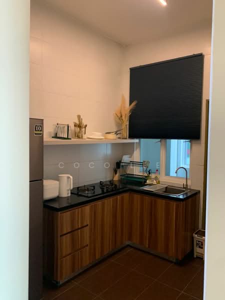 Kondominium untuk Dijual di M Condominium @ Larkin - Coco Lee - Kitchen - PropertyGuru.com.my