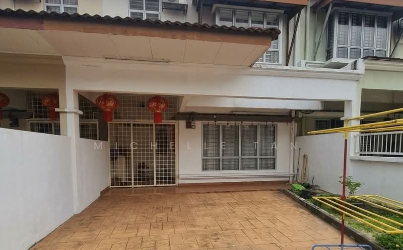 Rumah Teres untuk Dijual di Bandar Putra Permai (Seri Kembangan) - Michelle Tan - Exterior - PropertyGuru.com.my
