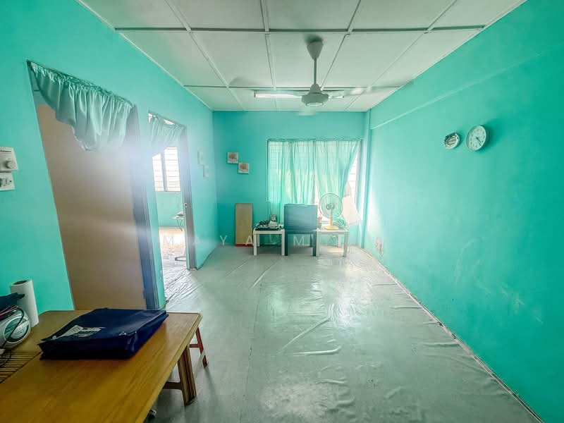 Pangsapuri untuk Dijual di Apartment Fiona - Maya Myra - Living Room - PropertyGuru.com.my