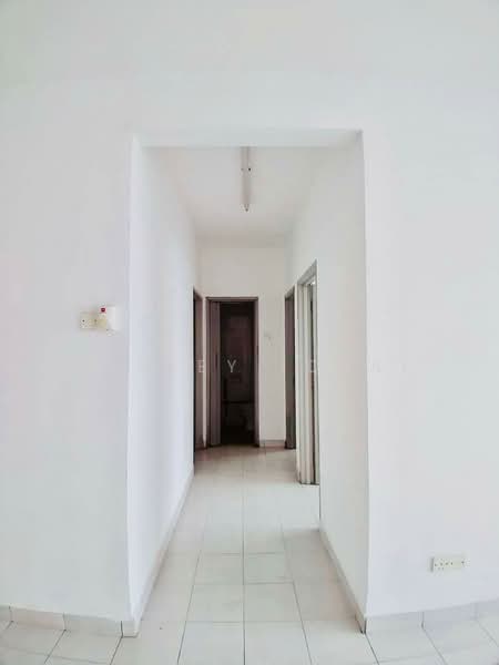 Pangsapuri untuk Dijual di Taman Bukit Pelangi - Ashley Iqbal - Corridor - PropertyGuru.com.my