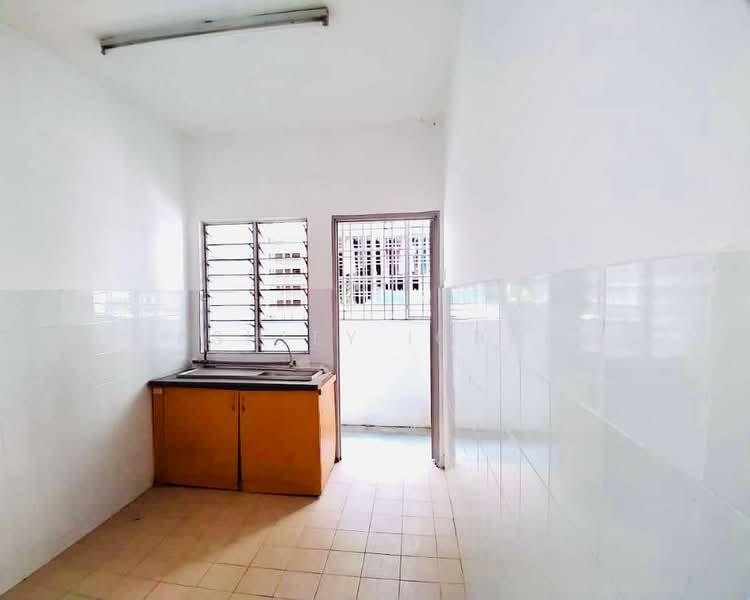 Pangsapuri untuk Dijual di Taman Bukit Pelangi - Ashley Iqbal - Kitchen - PropertyGuru.com.my