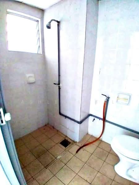 Pangsapuri untuk Dijual di Taman Bukit Pelangi - Ashley Iqbal - Bathroom - PropertyGuru.com.my
