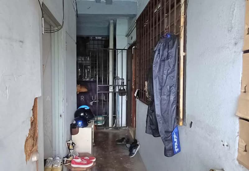 Rumah Flat untuk Dijual di Pangsapuri Mawar (Bandar Baru Klang) - Amirul Nasyriq - Corridor - PropertyGuru.com.my