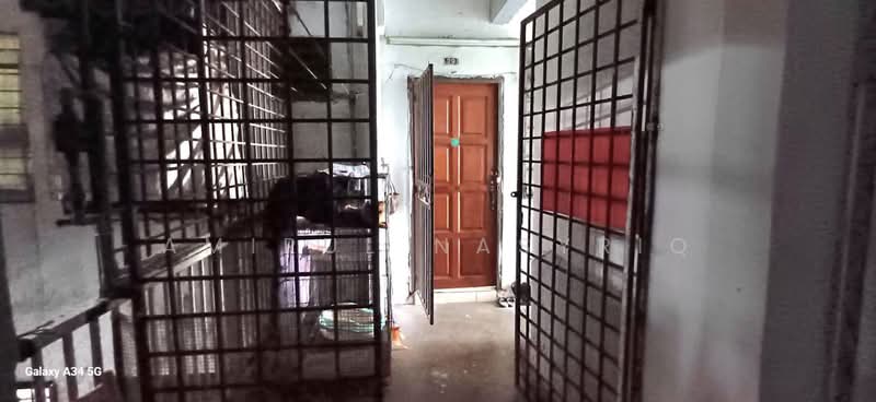 Rumah Flat untuk Dijual di Pangsapuri Mawar (Bandar Baru Klang) - Amirul Nasyriq - Entrance - PropertyGuru.com.my
