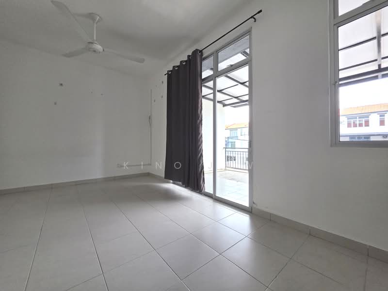 2.5-storey Terraced House for Sale in Kangkar Pulai (Skudai) - Kino Jaw - Balcony - PropertyGuru.com.my