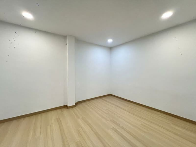 Rumah Teres 2 Tingkat untuk Dijual di Setia Tropika (Johor Bahru) - Bernice Tee - Interior - PropertyGuru.com.my