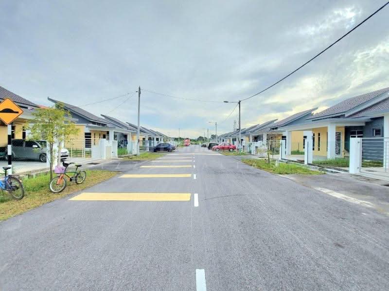 Semi-Detached House for Sale in Kampung Salak Tinggi (Sepang) - Izzah Alias - PropertyGuru.com.my