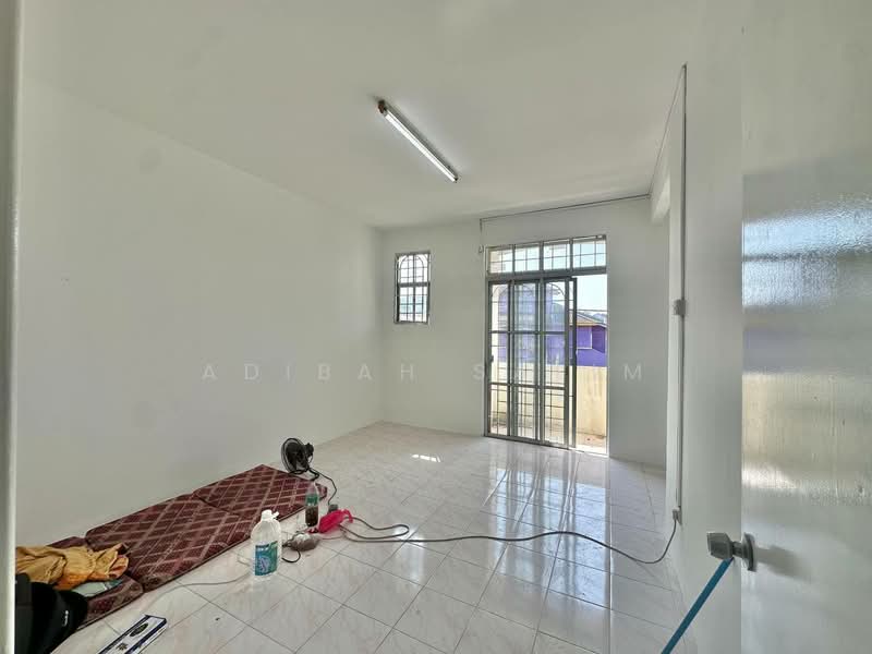 2-storey Terraced House for Sale in Saujana Damansara (Damansara Damai) - Adibah Salim - Interior - PropertyGuru.com.my