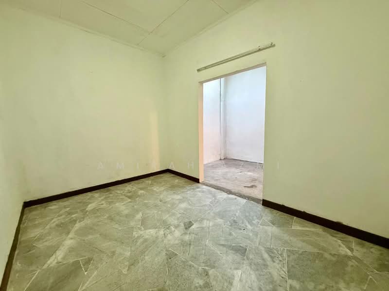Terraced House for Sale in Rawang (Selangor) - Amirah Azmi - PropertyGuru.com.my