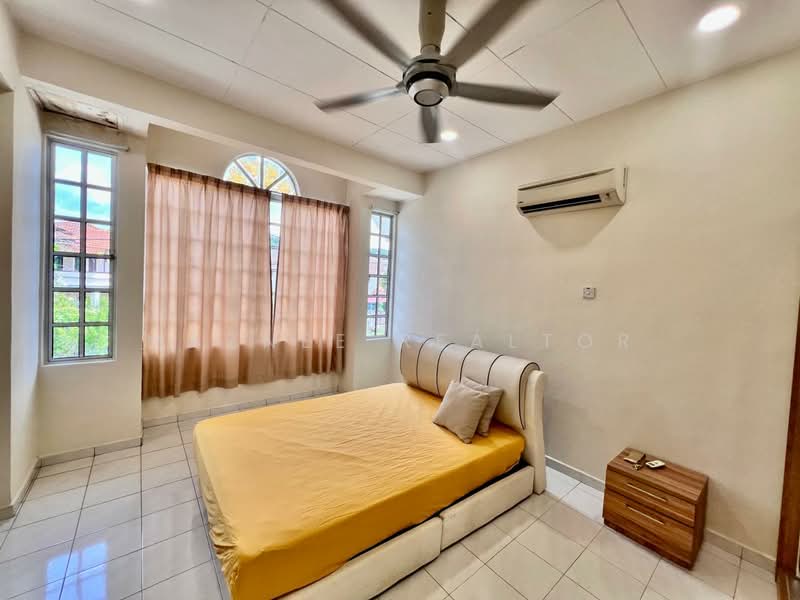 Bungalow for Rent in Kasturi Heights (Nilai) - Maznee Realtor - Bedroom - PropertyGuru.com.my