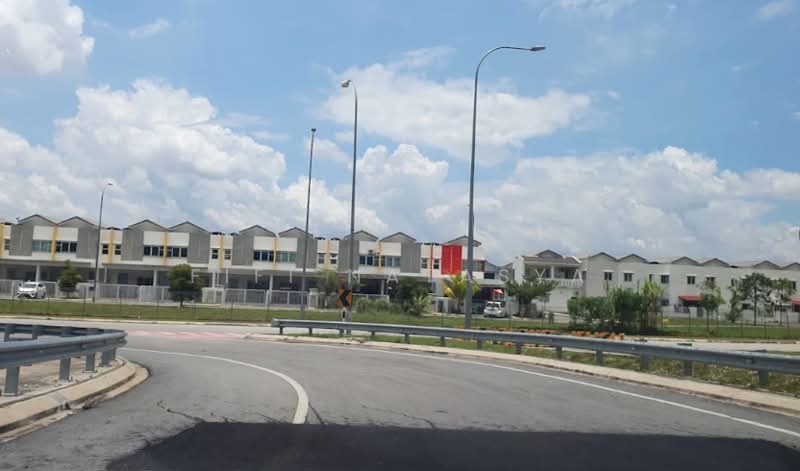 Rumah Teres 2 Tingkat untuk Dijual di Puncak Alam (Selangor) - Fifi Natasya - Exterior - PropertyGuru.com.my