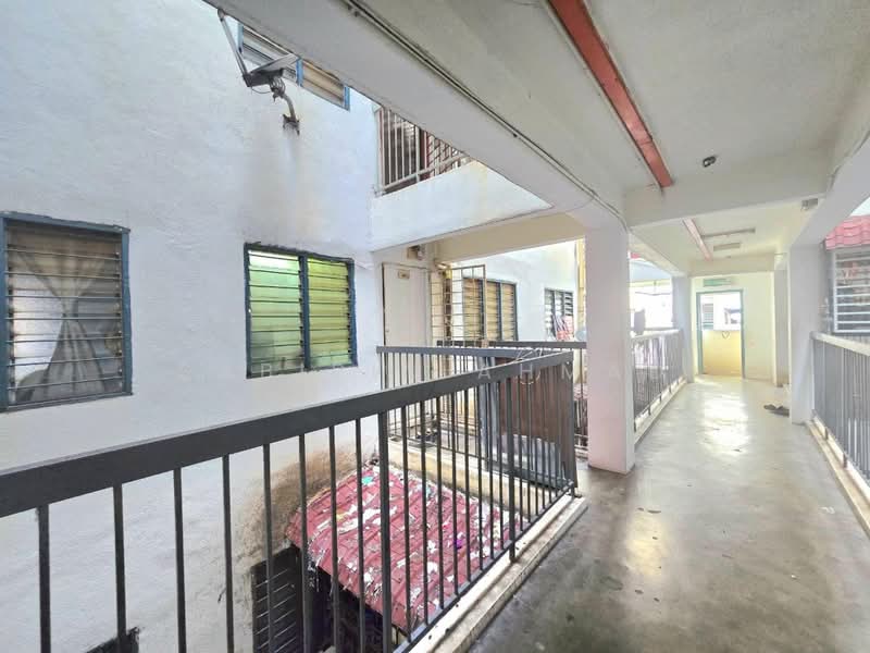 Pangsapuri untuk Dijual di Pangsapuri Damai - Sabirin Ahmad - PropertyGuru.com.my