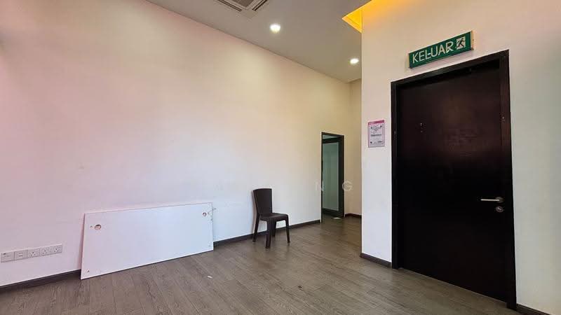Semi-D Factory for Rent in Seksyen 8 (Kota Damansara) - Fay Ong - Entrance - PropertyGuru.com.my