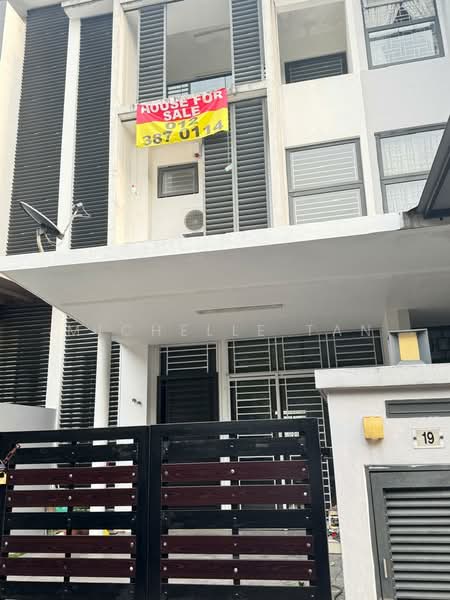 Terraced House for Sale in Taman Puncak Jalil (Seri Kembangan) - Michelle Tan - Exterior - PropertyGuru.com.my