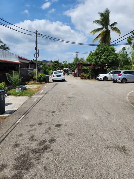 1-storey Terraced House for Sale in Taman Berlian (Yong Peng) - Celine Chai - Exterior - PropertyGuru.com.my