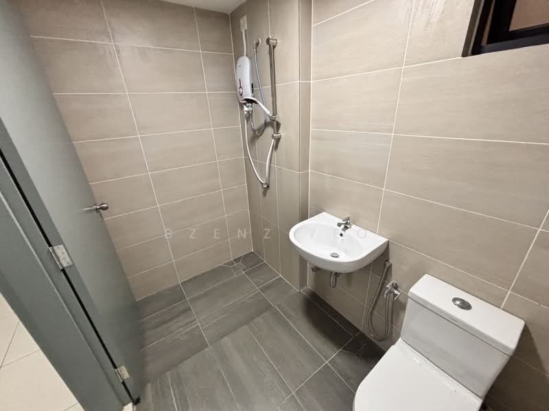 Servis Apartment untuk Disewa di Parkland Residence - Bzenz Yeo - Bathroom - PropertyGuru.com.my