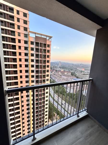 Servis Apartment untuk Disewa di Parkland Residence - Bzenz Yeo - Balcony - PropertyGuru.com.my