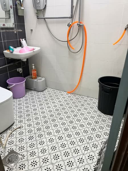 Rumah Banglo untuk Dijual di Taman Menteri (Selama) - Aswad . - Bathroom - PropertyGuru.com.my