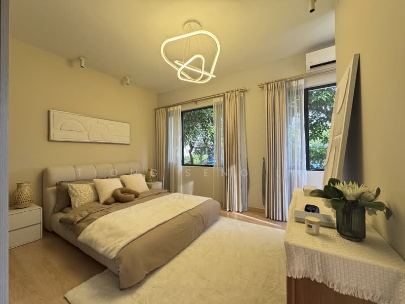 Rumah Teres 1.5 Tingkat untuk Dijual di Diamond City (Semenyih) - Tiong Seng Lee - Master room - PropertyGuru.com.my