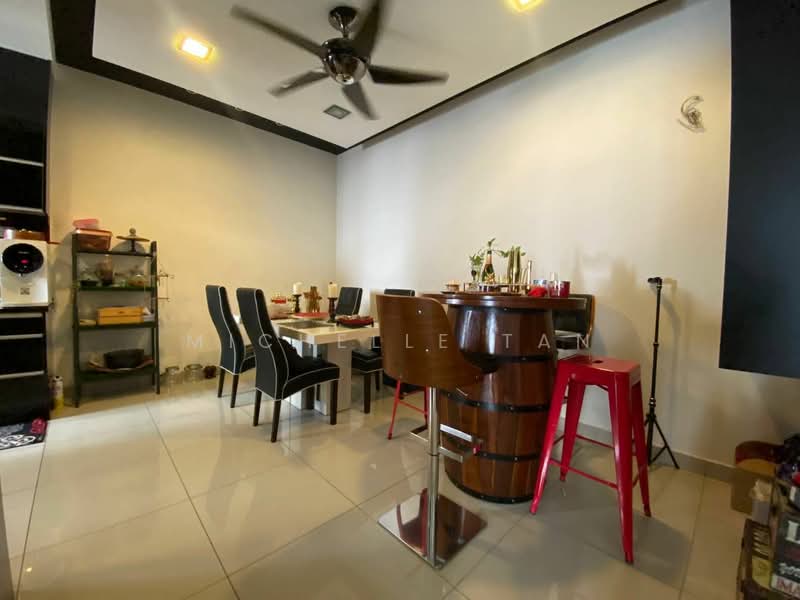 Rumah Teres untuk Dijual di 16 Sierra (Puchong) - Michelle Tan - Dining Room - PropertyGuru.com.my