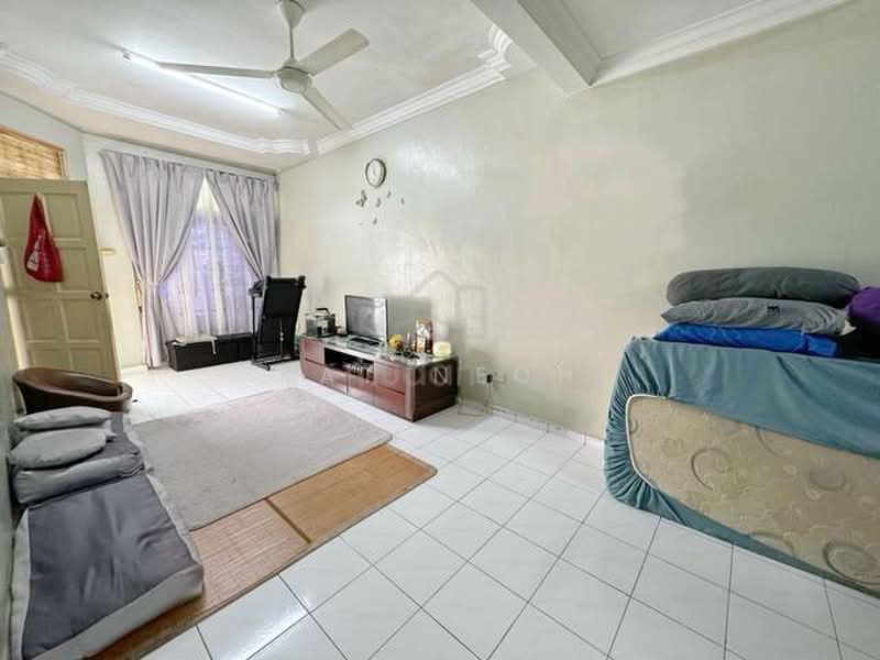 Rumah Teres 2 Tingkat untuk Dijual di Taman Sri Watan (Ampang) - KAT NEOH - Living Room - PropertyGuru.com.my