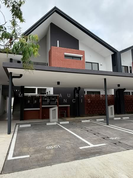 Rumah Bandar untuk Dijual di Shah Alam (Selangor) - Mark Aurther Francis - PropertyGuru.com.my