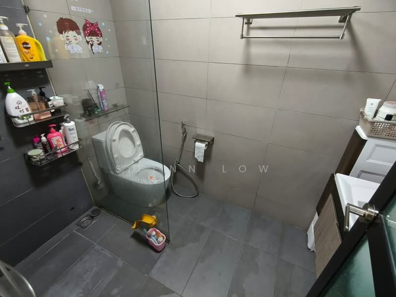 Rumah Teres 2 Tingkat untuk Dijual di Skudai (Johor) - Suenn Low - Bathroom - PropertyGuru.com.my