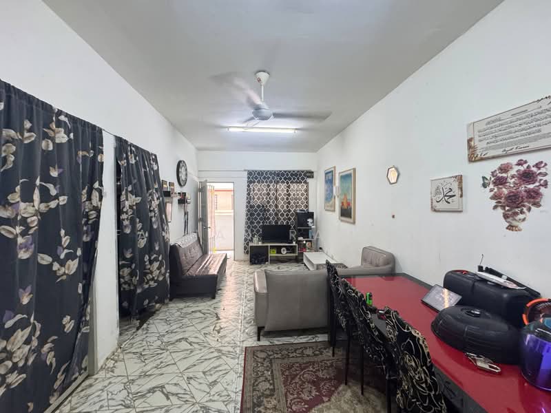 Rumah Flat untuk Dijual di Pangsapuri Kenari - Farhan Rafael - Living Room - PropertyGuru.com.my