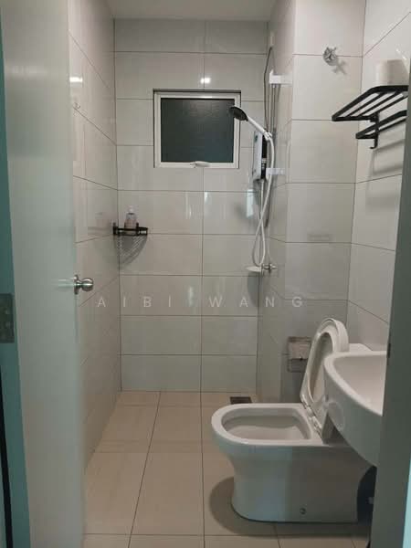 Servis Apartment untuk Disewa di Amber Cove - Aibi Wang - Bathroom - PropertyGuru.com.my