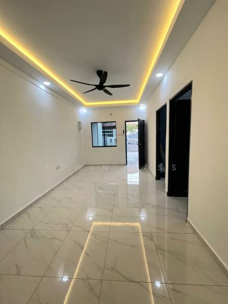 Rumah Teres untuk Dijual di Senai (Kulai) - Edwin Dass - Living Room - PropertyGuru.com.my