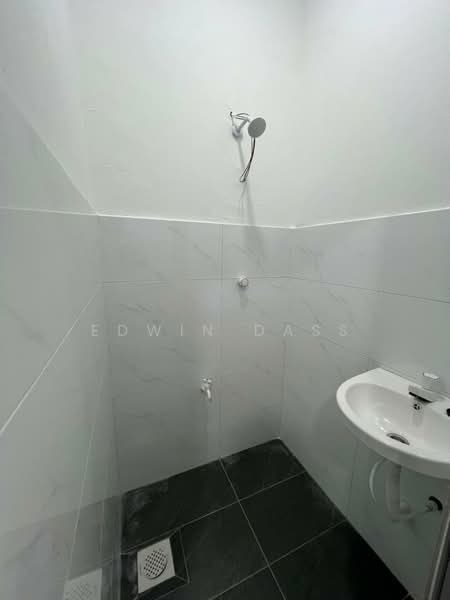 Rumah Teres untuk Dijual di Senai (Kulai) - Edwin Dass - Bathroom - PropertyGuru.com.my