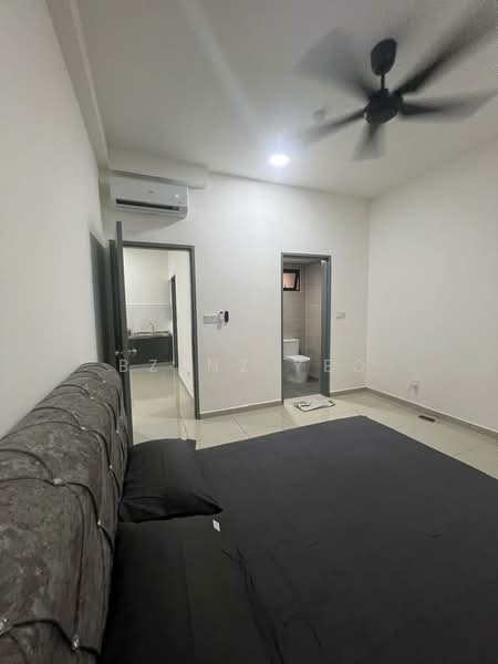 Servis Apartment untuk Disewa di Parkland Residence - Bzenz Yeo - Masteroom - PropertyGuru.com.my