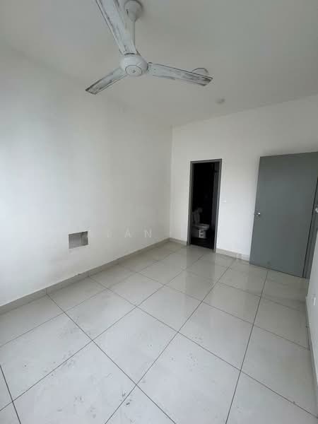 Servis Apartment untuk Dijual di Traders Garden @ Cheras Selatan - Alan Lee - Bathroom - PropertyGuru.com.my