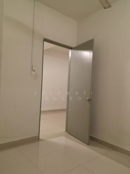 Rumah Teres 2 Tingkat untuk Dijual di Kampung Jalan Kebun (Shah Alam) - Salawati Busro - Interior - PropertyGuru.com.my