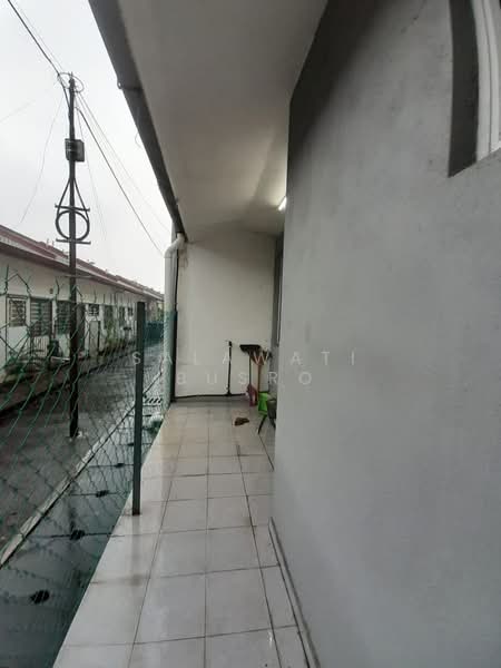 Rumah Teres 2 Tingkat untuk Dijual di Kampung Jalan Kebun (Shah Alam) - Salawati Busro - Exterior - PropertyGuru.com.my