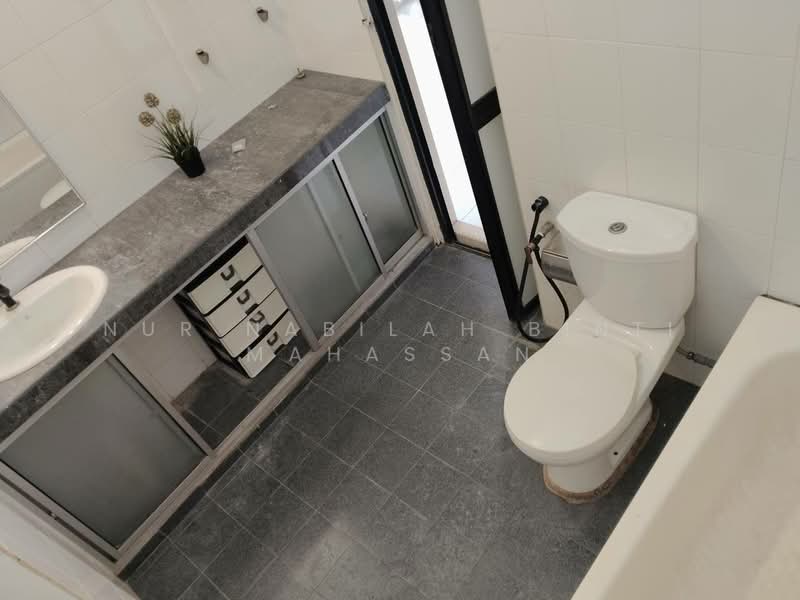 Rumah Teres 2 Tingkat untuk Disewa di Taman Desa Minang (Batu Caves) - Nur Nabilah Binti Mahassan - Bathroom - PropertyGuru.com.my