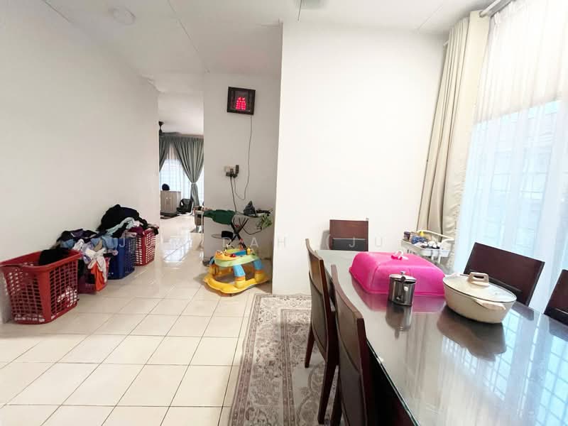 Semi-Detached House for Sale in Seksyen 29 (Shah Alam) - JUMIDAH (JUE) - Dining Room - PropertyGuru.com.my